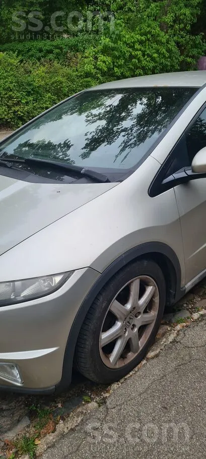 Honda Civic, 2008 года, бензин 1.8 л, механическая коробка передач, кузов хэ