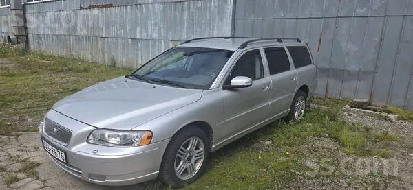 Volvo Pārdodu Volvo V70 motors D5 136Kw mehāniskā ātrumk