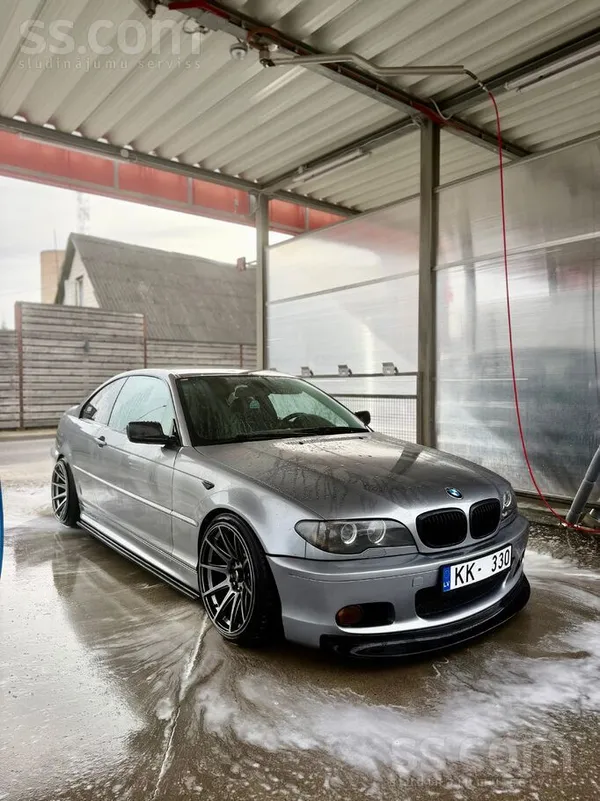 BMW 330