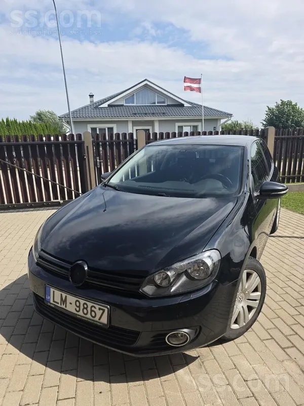 Volkswagen Nesteidzīgi pārdod 2010 golfu. 2 litrīgs dīzelis, 