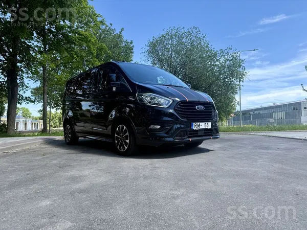 Ford Pārdod Ford Toureno Custom Sport, 2023. gada maijs