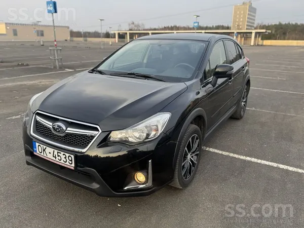 Subaru Pārdod Subaru XV 2.0 melnā krāsā ar 2.0 benzīna dz