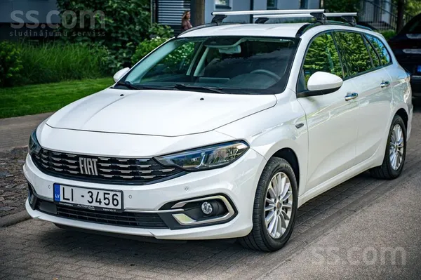 Fiat Pārdod Fiat Tipo 1.0 benzīns, manuālā Ātrumkārba. 