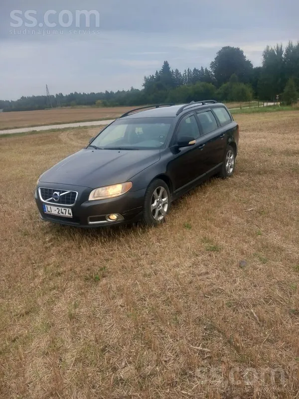 Volvo Ar auto pārvietojos ikdienā Gaita patīkami klusa u