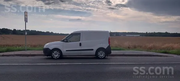 Pārdod Fiat Doblo Cargo 1.3 Multijet (2013) 
Ļoti uzticams auto, kas lielāk