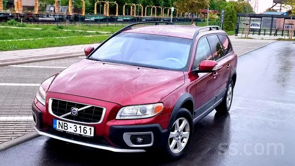 Kopts, labs auto ar skaistu krāsu. Solārais priekšējais stikls. Pilnpiedziņa