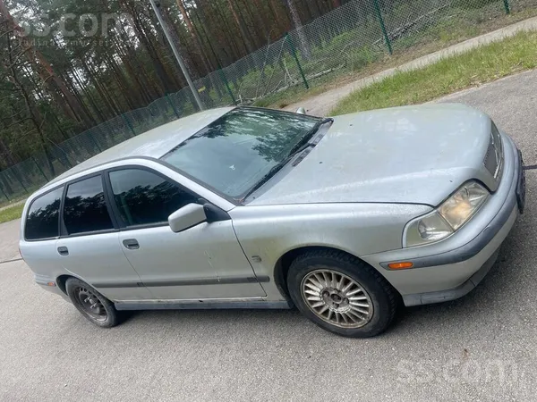 Volvo Pārdodas detaļām vai citiem plāniem Volvo V40 bez 