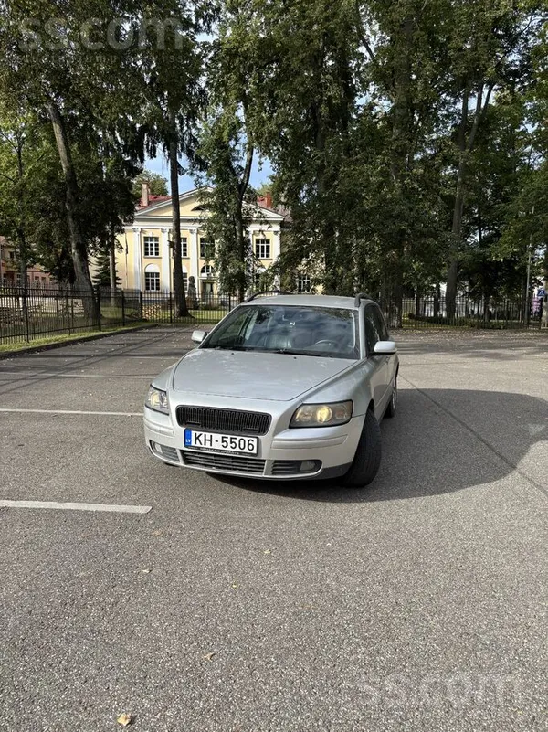 Volvo Pārdodas volvo v50 2004.gada ar svaigu skati līdz