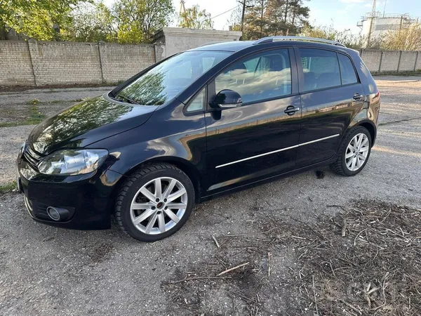 Volkswagen Sakarā ar lielāka auto iegādi tiek pārdots mūsu uz