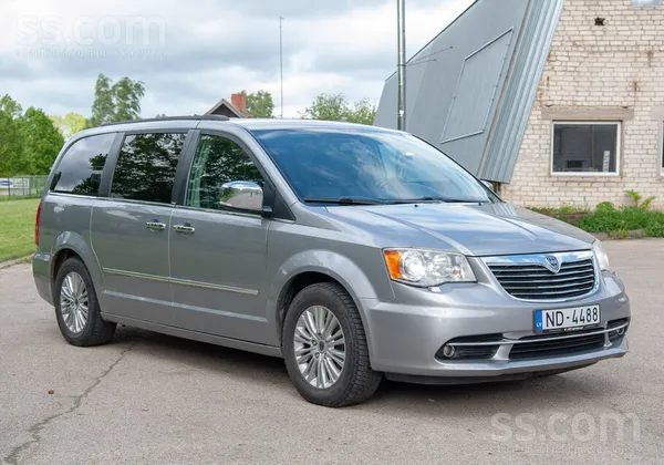 Lancia Lancia Voyager Platinium, 2.8 Dīzelis, 130 kw, 174