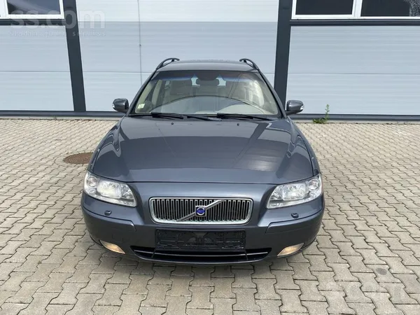 Volvo Volvo V70 Facelift 2.4D5 no Nīderlandes. Labā vizu