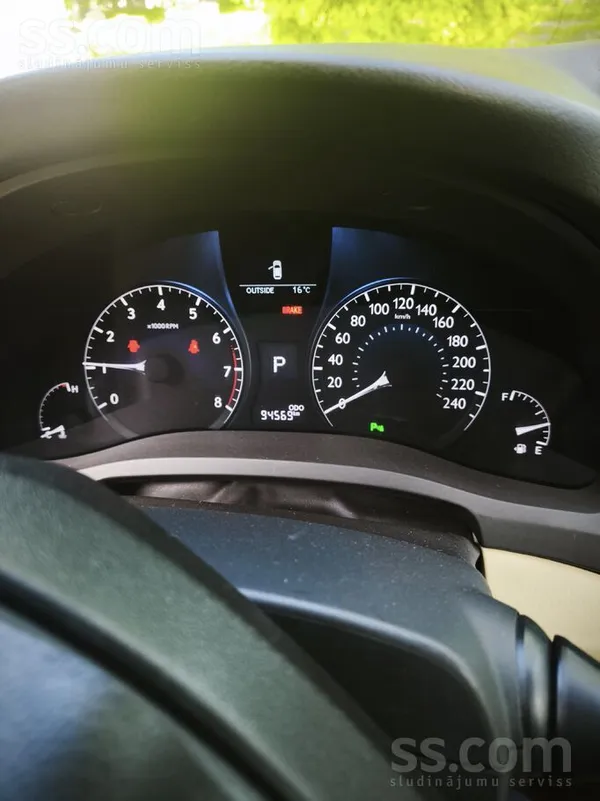 Lexus Продаётся ухоженный и надёжный Lexus RX 350 в отли