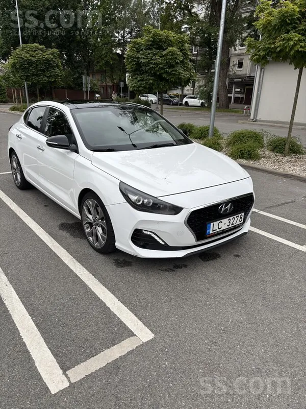 Hyundai Hyundai i30 Fastback 2018 Automāts Bagātīga komple