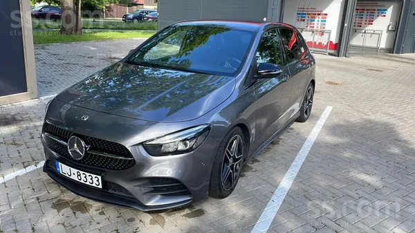 Mercedes Pārdodu uzticamu un kompaktu Mercedes-Benz B180 ar