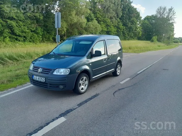 Volkswagen Pārdodu caddy life. Ir vizuāli defekti. Rūc un bra