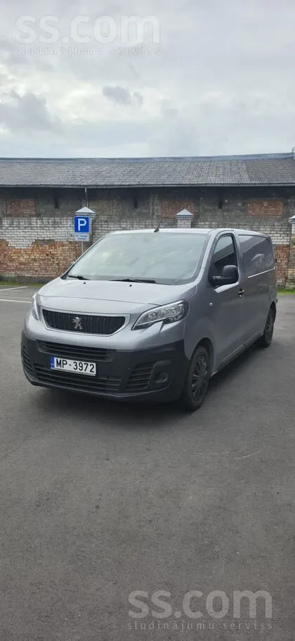 Peugeot Uzņēmums pārdod Peugeot Expert automašīnu. 1, 5D m