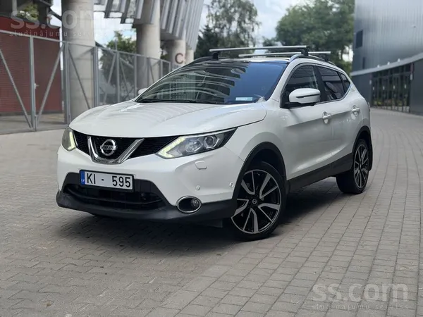 Nissan Nissan Qashqai 1.2 Benzīns / Automāts / Panorāma /