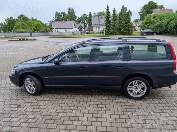 Volvo Pārdodas Volvo v70 ar slimības lapu , apskatīt var