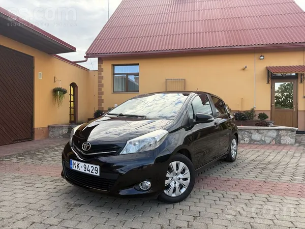 Toyota Toyota Yaris 1, 0 benzīns, manuāla 5 pakāpju ātrum
