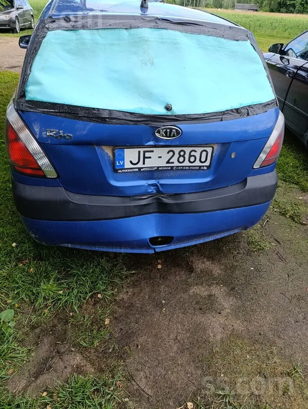 KIA Pārdod auto braukšanas kārtībā, pēc avārijas, kas 