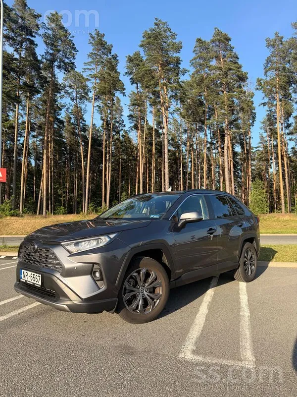Toyota Pārdodu Toyota Rav4 Luxury Plus komplektācijā. Aut
