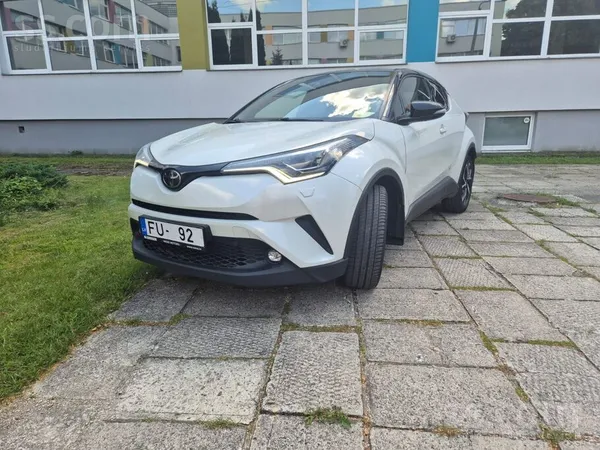Toyota Pārdodu Toyota C-Hr Style Plus komplektācijā.