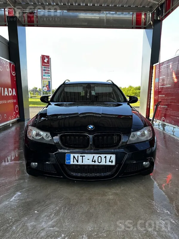 BMW Продаю черную, стильную BMW E91 2009 года Facelift