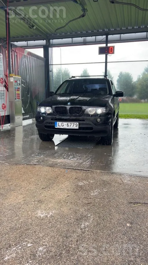 BMW Pārdotu x5 2001gada kuzovā e53, ar diezgan ekonomi