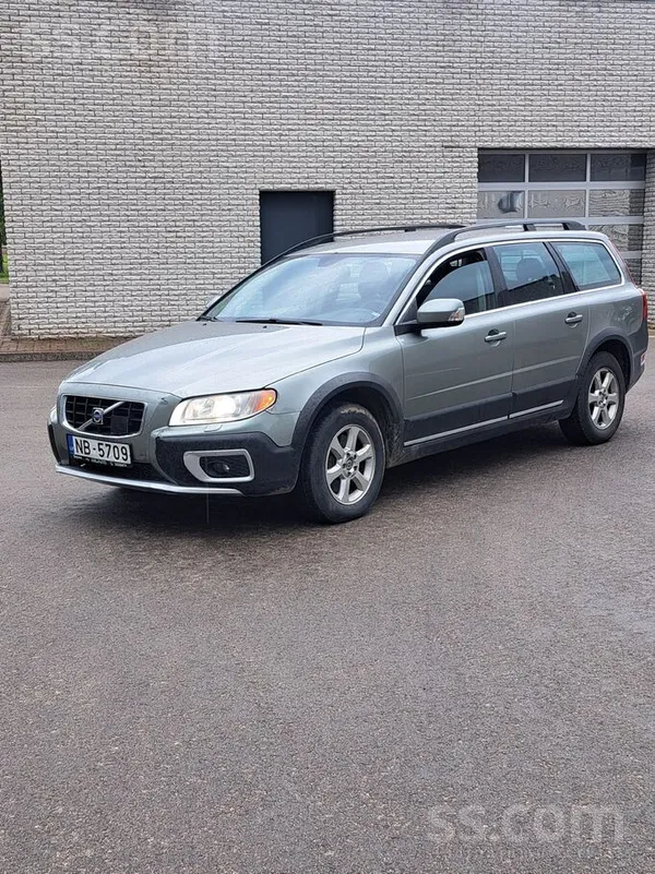 Volvo Pārdodu Volvo xc70 2.4 D5 dzinējs ar manuālo pārne