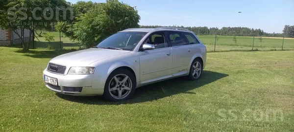 Audi Pārdodu audi a4 b6 2.5 tdi 132kw. Gaišais ādas sal