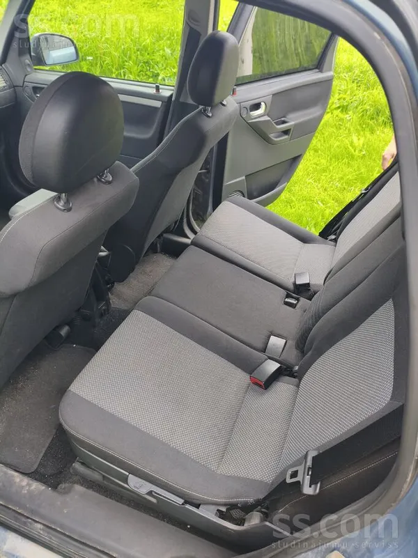 Opel Pārdodu opel meriva 2007 1.6.