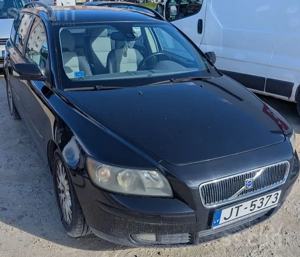 Volvo Pārdodu 2004. gada Volvo V50.