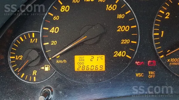 Toyota Pārdodu attēlā redzamo ļoti uzticamo, labā tehnisk