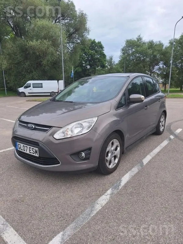 Ford Pārdodas Ford C-Max no Lielbritānijas. Labs auto, 