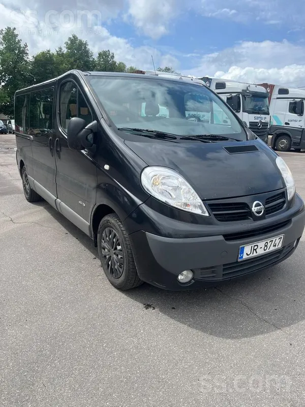 Nissan Pārdod tehniskā kārtībā braucamu busu ar 9 sēdviet