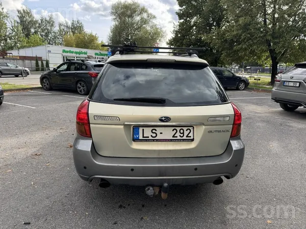 Subaru Pārdodu Subaru Outback 2.5 benzīns/gāze pilnpiedzi