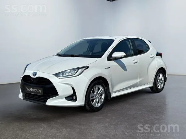 Toyota Toyota Yaris 1.5 Hybrid E-Cvt automātiskā pārnesum
