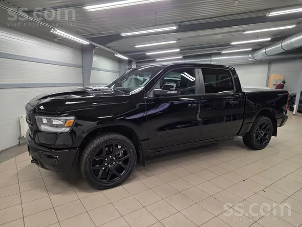 Dodge Dodge Ram Laramie Night Edition