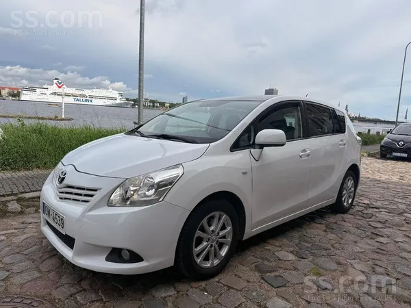 Toyota Toyota Verso 2.0 D4d 93 kw/125 zs. Tikko no Franci