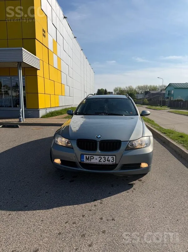 BMW Nesteidzīgi tirgojam mašīnu ar tikko svaigi izietu