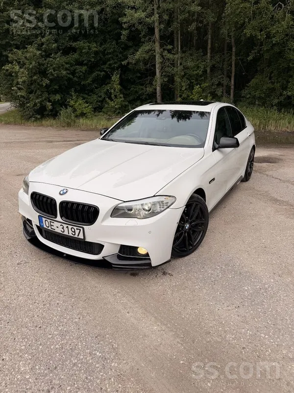 Pārdodu savu ikdienas auto , ir vizuāli defekti, ritošā vienmēr ir pieskatīt