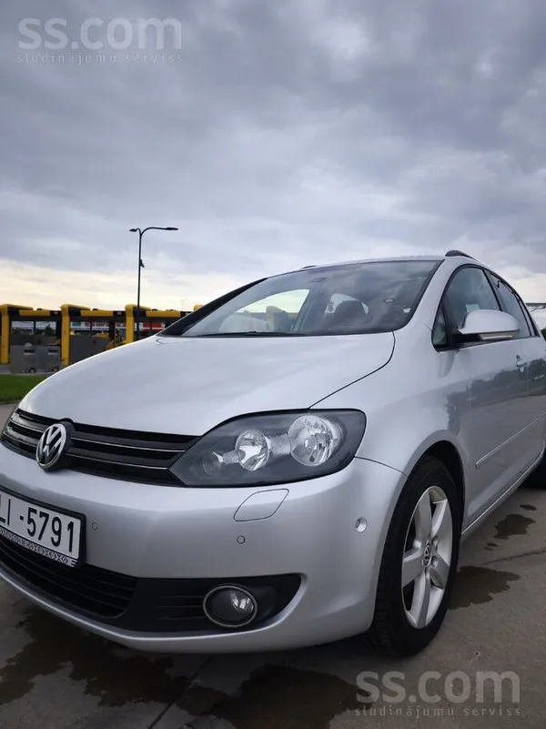 Volkswagen Pārdodu labu Golfu, labā tehniskā un vizuālā stāvo