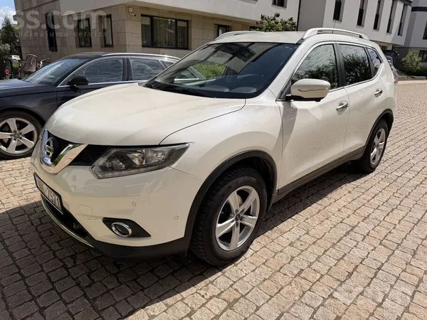 Nissan Pārdodu koptu un uzticamu Nissan X-Trail ar ekonom