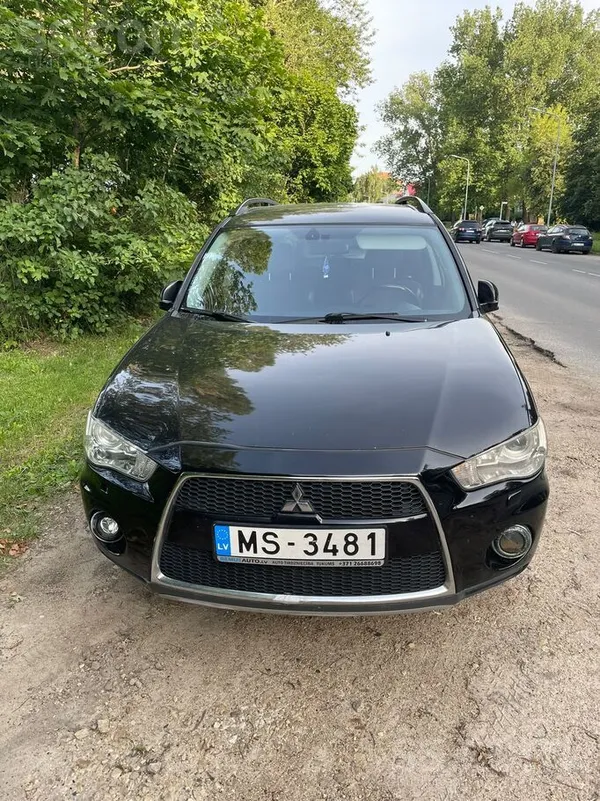 Mitsubishi Tiek pārdots Mitsubishi Outlander 2011 gads . Labs