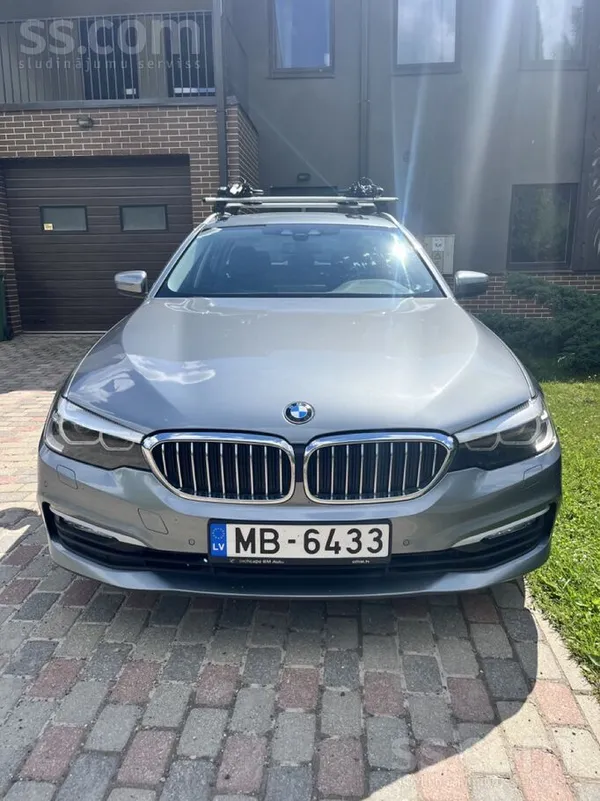 Sakarā ar lielāka auto iegādi, tiek pārdots 2019. gada BMW 5. sērijas univer