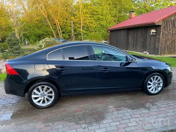 Volvo Pārdodu koptu un uzticamu Volvo S60. Auto ir ļoti