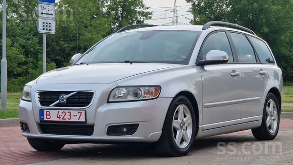 2011 gada modelis. Ar oriģinālu nobraukumu no paša ekspluatācijas sākuma, pa