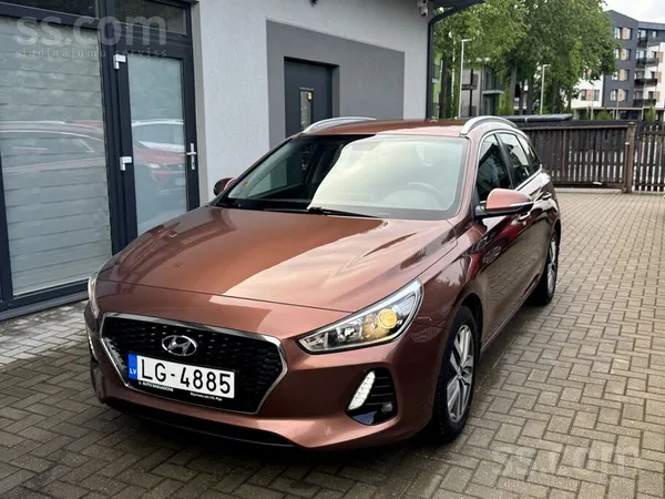 Hyundai Automāts, 1.4 benzīns 103kw. Aprīkojumā ietilpst t