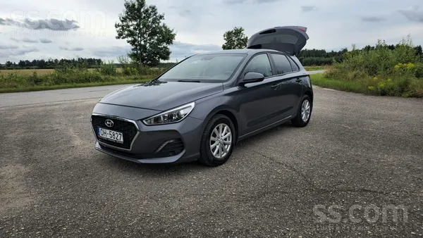 Hyundai Pārdodu Hyundai i30 hečbeku, 2019. gads, 1.4 benzī