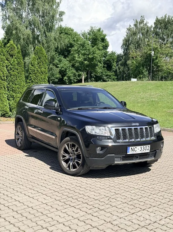 Jeep Pārdodu. Sīkāk zvanot. ...